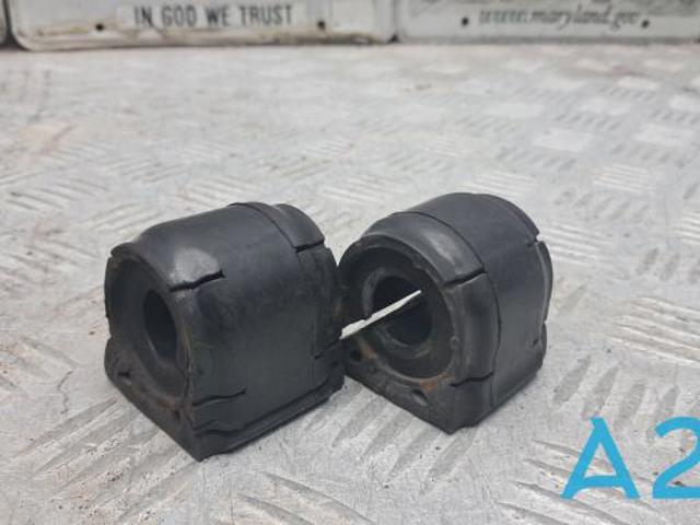 Гумка заднього стабілізатора KD3128156D MAZDA