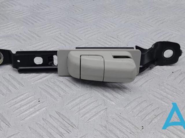 Регулятор висоти ременя безпеки передній лівий KD4557960B75 MAZDA