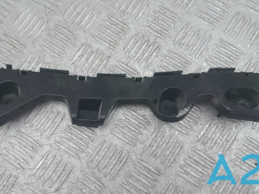 Кронштейн бампера заднього, зовнішній правий KD53502H1 MAZDA