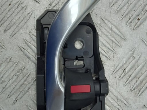 Ручка правих передніх дверей KD5358330E MAZDA
