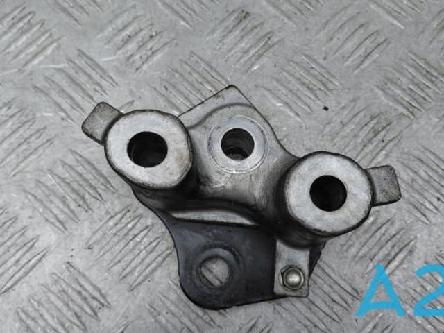 Кронштейн подушки (опори) двигуна, задньої KD6239011 MAZDA