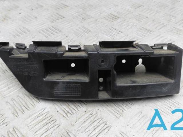 Лівий кронштейн заднього бампера KT4Z17D943A FORD