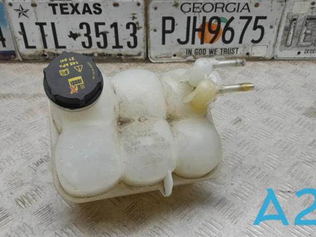 Водяний бачок системи охолодження L1MZ8A080B FORD