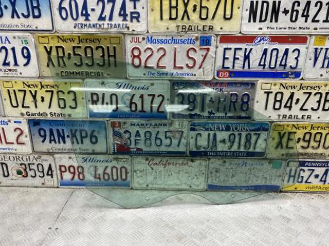 Скло передньої правої двері LJ6Z7821410B FORD