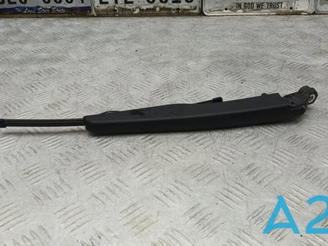 Важіль-поводок двірника заднього скла LJ8Z17526C FORD