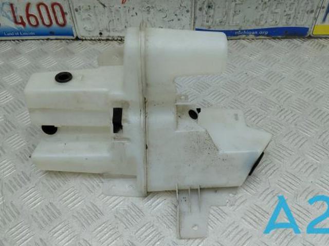 Бачок омивайки LJ8Z17618A FORD
