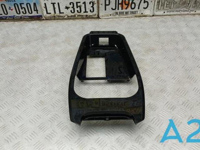Декоративна накладка центральної консолі LJ8Z5804567AB FORD