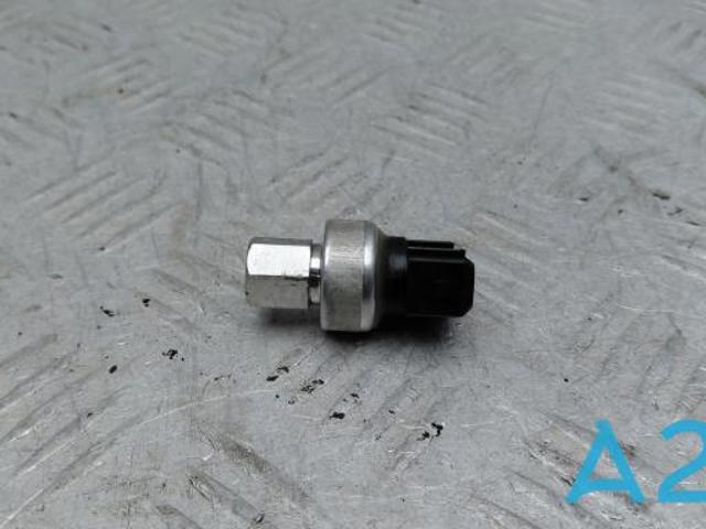 Клапан тиску кондиціонера LR012018 LAND ROVER