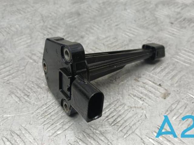 Датчик рівня масла двигуна LR012640 LAND ROVER