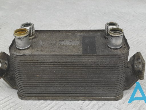 Радіатор масляний (холодильник), під фільтром LR013722 LAND ROVER