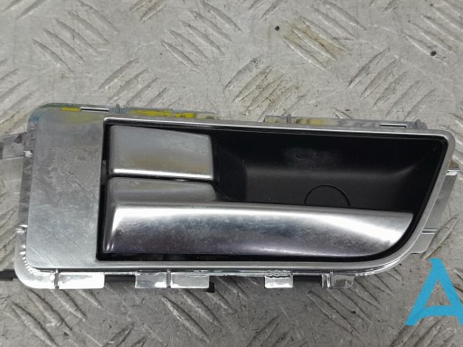 Ручка задньої двері внутрішня ліва LR020247 LAND ROVER
