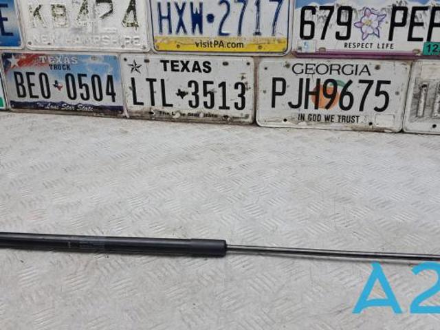 Амортизатор кришки багажника LR025379 LAND ROVER