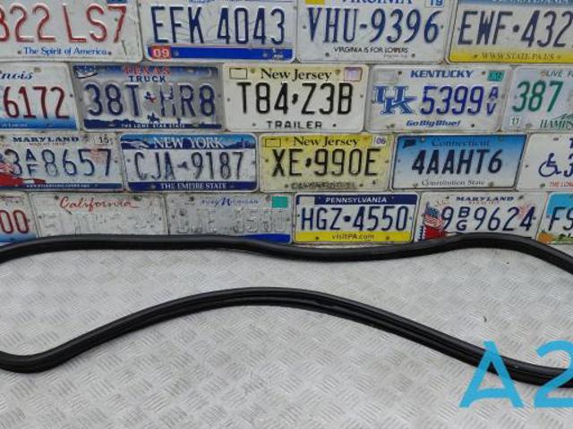 Прокладка дверей задніх, (на двері) LR026445 LAND ROVER