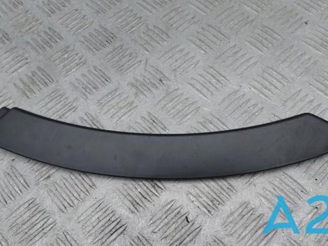 Молдинг заднього правого крила LR027251 LAND ROVER