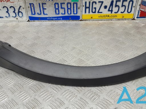 Молдинг арки колеса заднього, правий LR031413 LAND ROVER