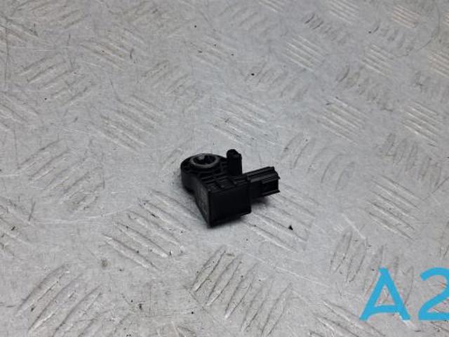 Датчик Ейрбег передній LR032046 LAND ROVER