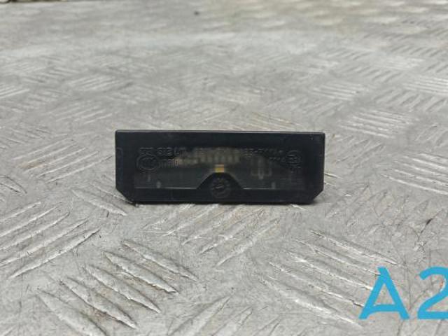 Ліхтар підсвічування заднього номерного знака LR037612 LAND ROVER