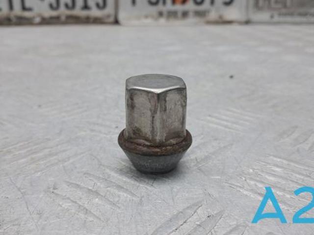 Гайка колісна LR043267 LAND ROVER
