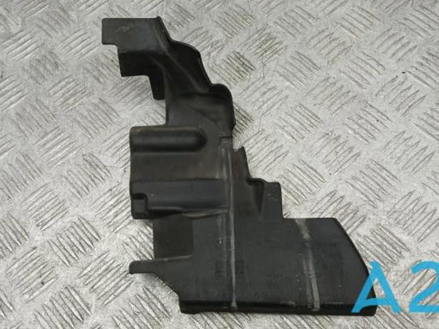 Повітропровід / дефлектор радіатора, правий LR043740 LAND ROVER
