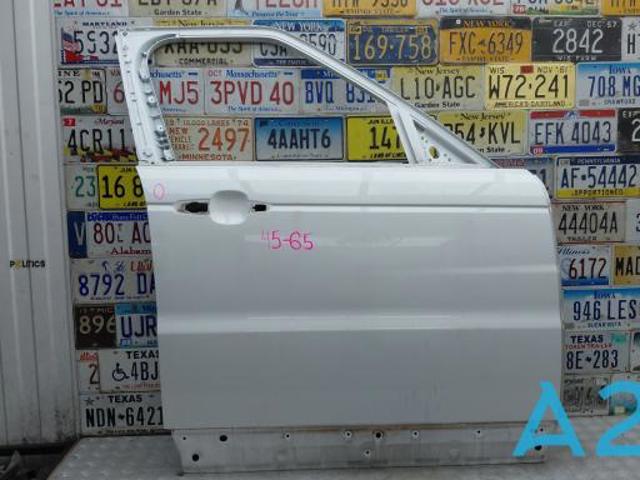 Пасажирські передні двері LR044226 LAND ROVER