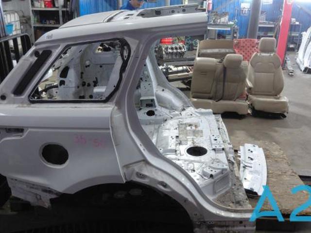 Крило праве заднє LR044372 LAND ROVER