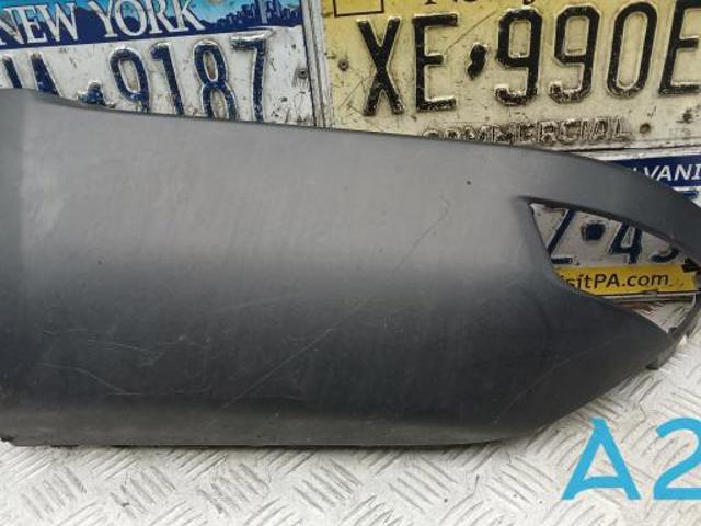 Накладка бампера заднього, ліва LR045185 LAND ROVER
