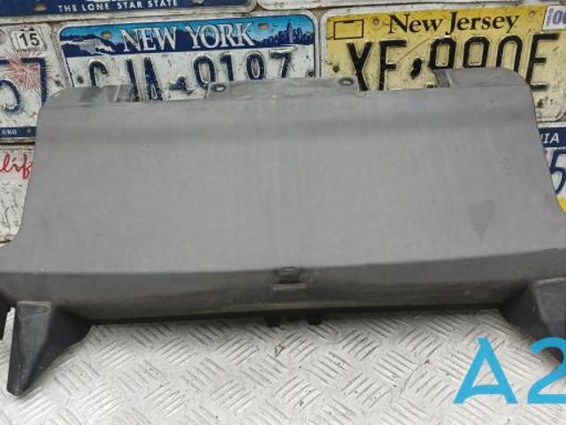 Заглушка бампера буксирувального гака, задня LR045191 LAND ROVER