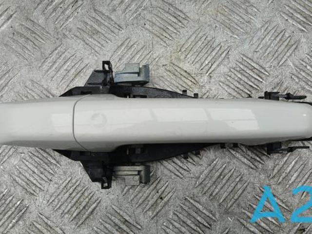 Ручка передніх дверей, зовнішня LR061200 LAND ROVER
