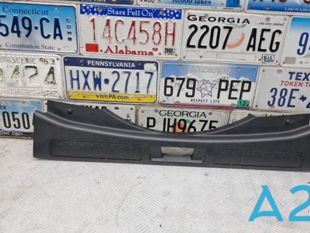 Накладка задньої панелі багажника LR061563 LAND ROVER