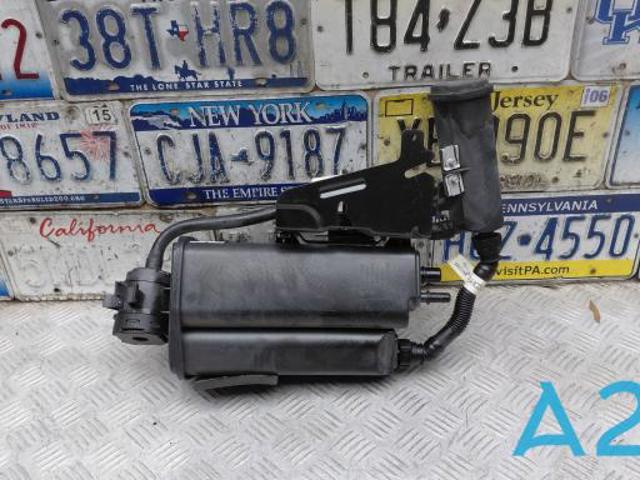 Адсорбер парів палива LR062033 LAND ROVER