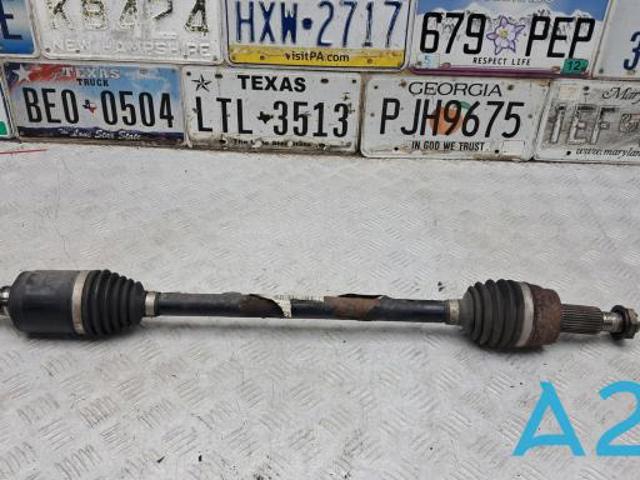 Напіввісь задня LR062317 LAND ROVER