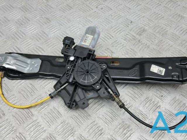 Склопідйомник задніх лівих дверей LR068000 LAND ROVER
