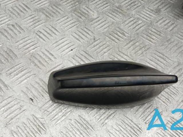 Антена автомобильна LR070772 LAND ROVER