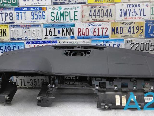 Панель приладів торпеди LR071316 LAND ROVER