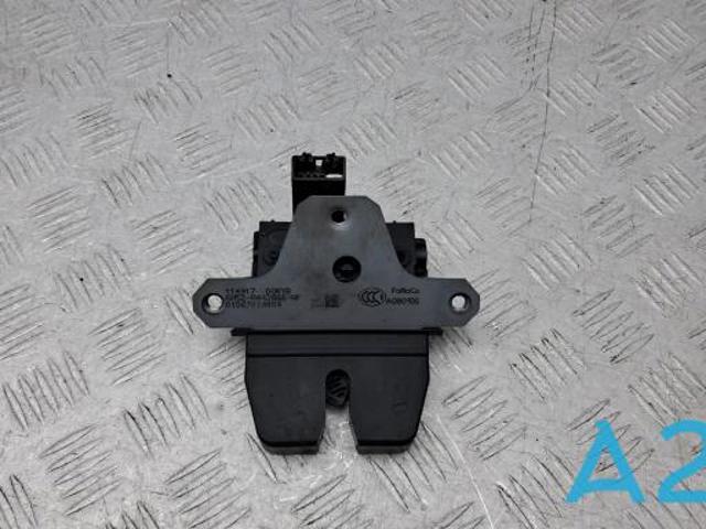 Замок п'ятих дверей LR072417 LAND ROVER