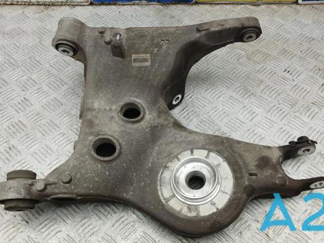 Балансир задній нижній, правий LR072652 LAND ROVER