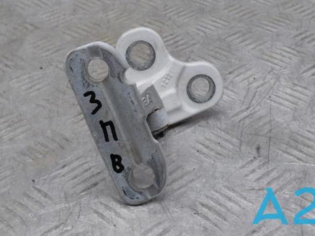 Петля передніх дверей, правих LR073599 LAND ROVER