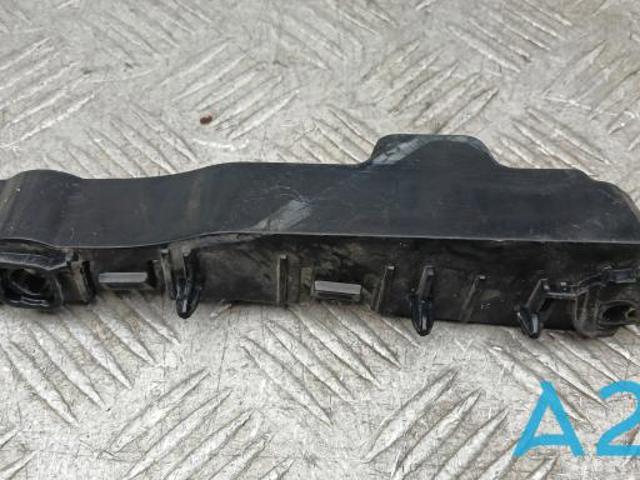Кронштейн кріплення бампера переднього лівий LR076777 LAND ROVER