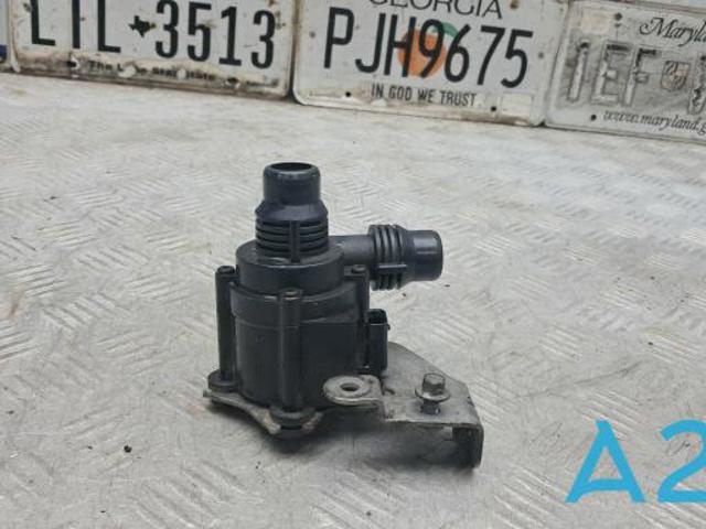 Помпа водяна, (насос) охолодження, додатковий електричний LR094347 LAND ROVER