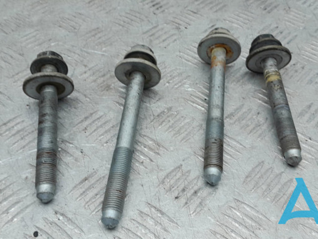 Болт подушки рами кузова N91009302 VAG