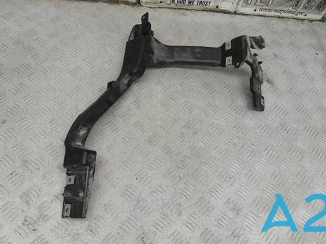 Кронштейн-адаптер кріплення фари передньої, правої T4K4683 JAGUAR