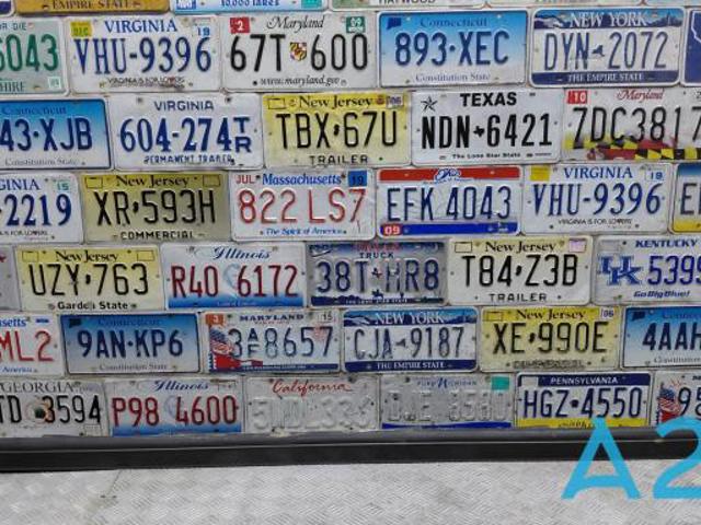 Накладка зовнішня (молдинг) порога, лівий TK4851P50B MAZDA