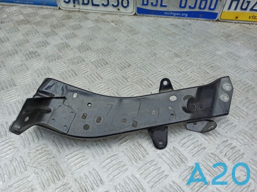 Рамка радіатора ліва TK4854140 MAZDA