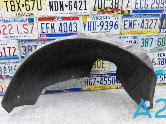 Підкрилок заднього крила, лівий TK48561J1A MAZDA