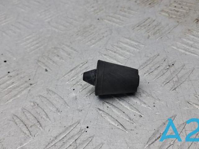 Буфер двері багажника TK7862877A MAZDA