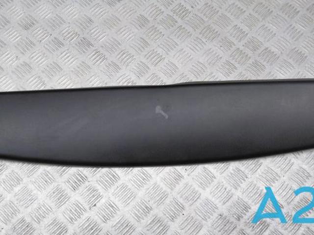 Обшивка-облицювання п'ятих дверей TM526893002 MAZDA