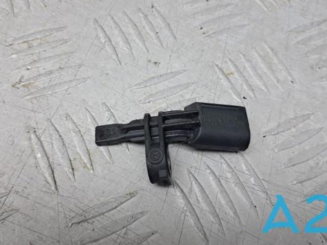 Датчик АБС (ABC) передній, правий WHT003860A VAG