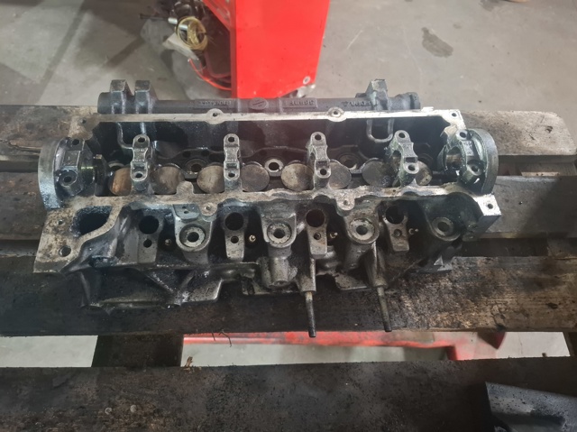 Головка блока циліндрів (ГБЦ) 110412587R RENAULT