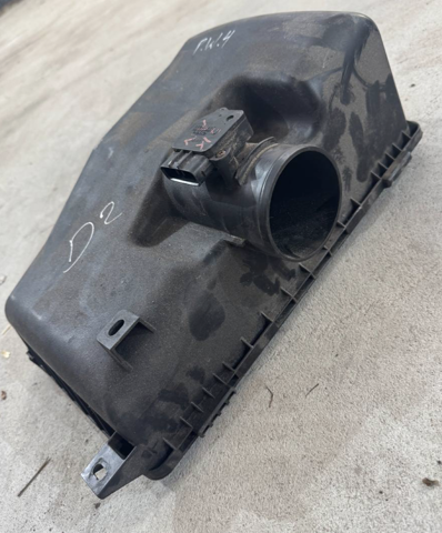 Корпус повітряного фільтра, верхня частина 1500A146 MITSUBISHI
