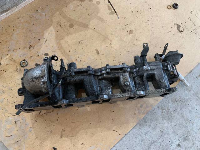 Колектор впускний 1542A084 MITSUBISHI